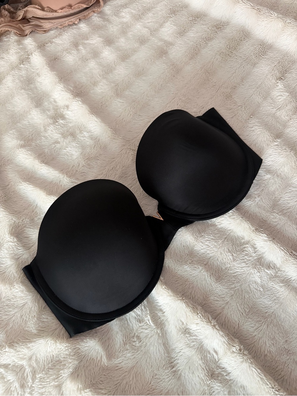 Strapless light push up bra